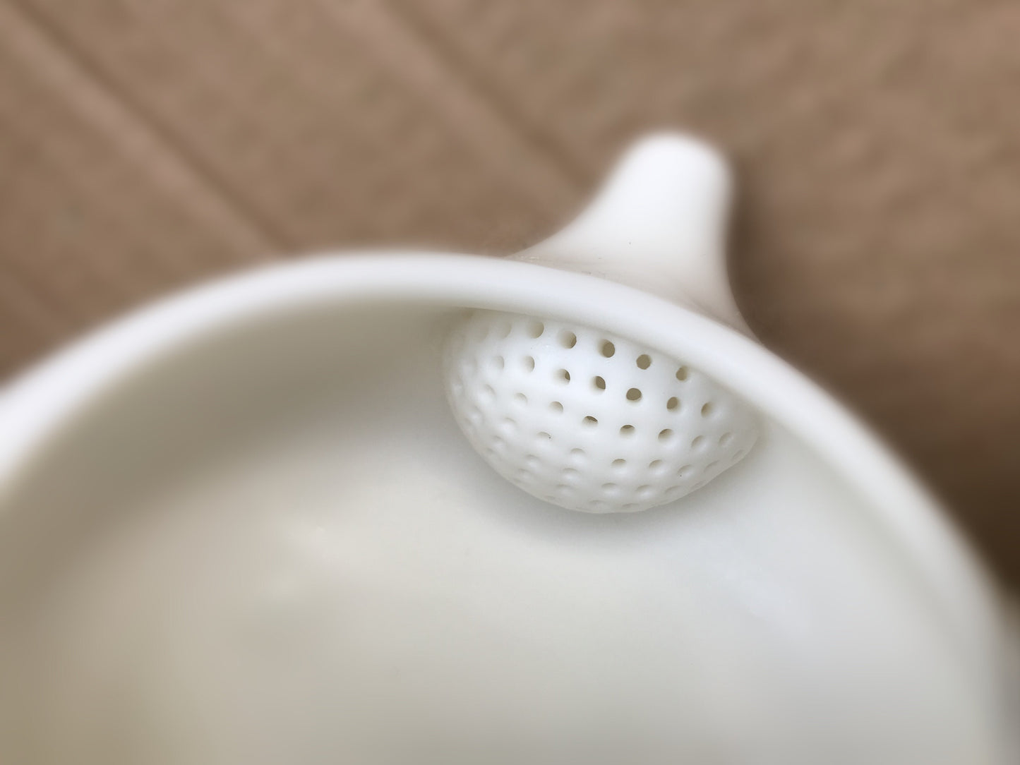 De Hua Jade Porcelain "Yu Ci" White Shi Piao Teapot * 180ml