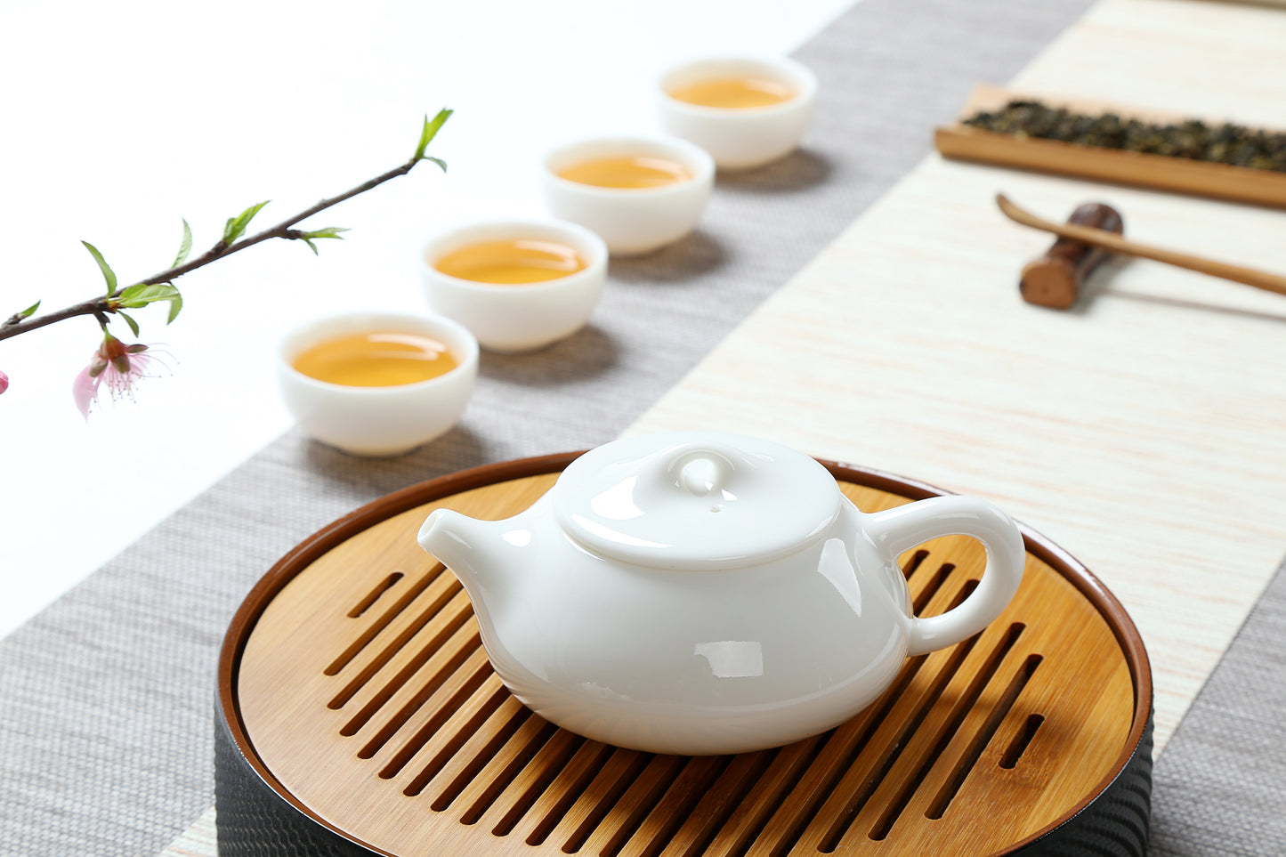 De Hua Jade Porcelain "Yu Ci" White Shi Piao Teapot * 180ml